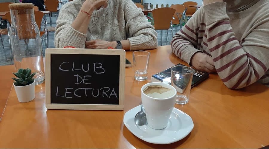 El SADUS acoge la segunda reunión del Club de Lectura