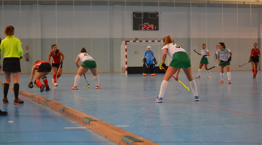 El SADUS acoge el Campeonato de Andalucía Juvenil femenino de Hockey Sala
